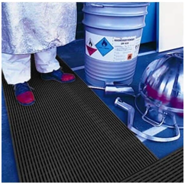 Ergorunner 2 Floormat.com Economical, slip-resistant, anti-fatigue matting for areas with water or where slips occur. Unique tubular design is effective and long-lasting. <ul> <li>Open grid drainage.</li> <li>Chemical and oil-resistant</li> <li>Easy to clean with mild household detergent Easy to roll up and store</li> <li>Common Uses: light industrial applications, shop and canteen counters, packing lines, warehouses</li> </ul>