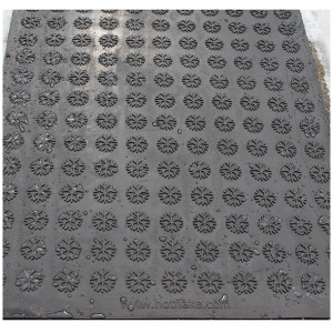 https://www.floormat.com/wp-content/uploads/HOTFlake-walk-drive-mat-e1667235263285-300x300.jpg