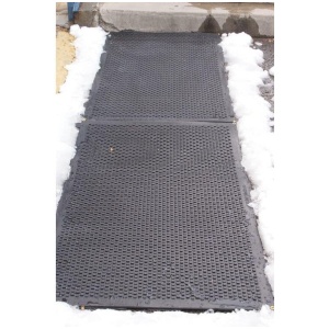 https://www.floormat.com/wp-content/uploads/hot-blocks-door-landing-mat-2-1-300x300.jpg